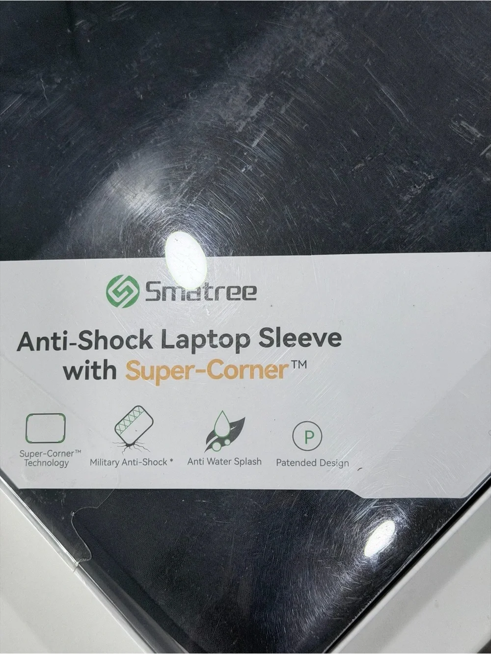 Smatree Anti-Shock Laptop Sleeve packaged in its original box.